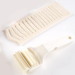 Rolka tnąca wałek do nacinania ciasta w paski Kitchen Line 80x210mm - HENDI 515068