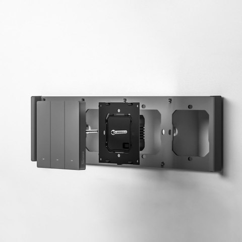 Ramka montażowa potrójna do instalacji przełączników ściennych M5-80 Ramka montażowa potrójna do instalacji przełączników ściennych M5-80