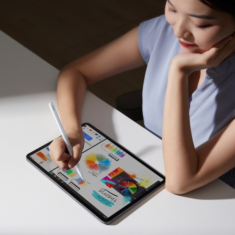 Rysik z bezprzewodowym ładowaniem do iPad biały + wymienna końcówka Rysik z bezprzewodowym ładowaniem do iPad biały + wymienna końcówka