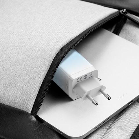 Szybka ładowarka sieciowa GaN 2x USB-C / USB 65W QC PD - niebieski Szybka ładowarka sieciowa GaN 2x USB-C / USB 65W QC PD - niebieski