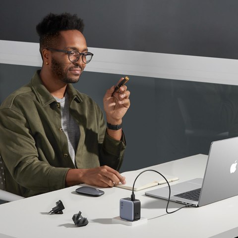 Uniwersalna ładowarka sieciowa GaN USB 2xUSB-C wtyczki EU / UK / US - czarna Uniwersalna ładowarka sieciowa GaN USB 2xUSB-C wtyczki EU / UK / US - czarna