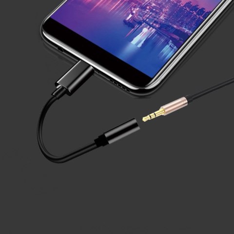 Adapter przejściówka z USB-C na gniazdo audio 3.5 mini jack czarny Adapter przejściówka z USB-C na gniazdo audio 3.5 mini jack czarny