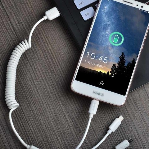 3w1 Samochodowy zestaw do ładowania telefonów + kabel biały 3w1 Samochodowy zestaw do ładowania telefonów + kabel biały