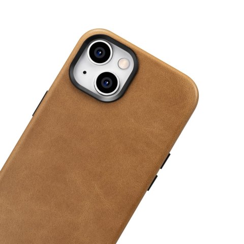 Skórzane etui iPhone 14 magnetyczne z MagSafe Oil Wax Premium Leather Case jasny brąz Skórzane etui iPhone 14 magnetyczne z MagSafe Oil Wax Premium Leather Case jasny brąz
