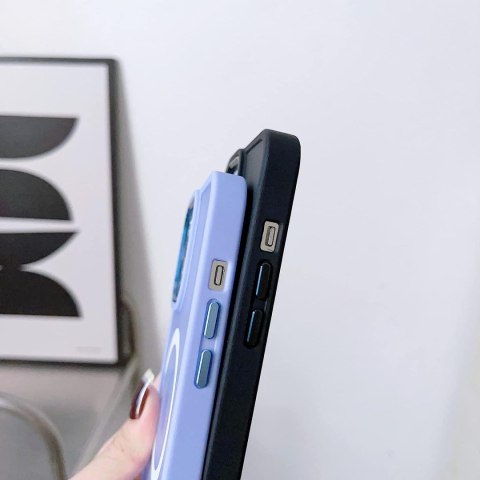 Magnetyczne etui z MagSafe do iPhone 15 Pro otworki pod smycz różowe Magnetyczne etui z MagSafe do iPhone 15 Pro otworki pod smycz różowe