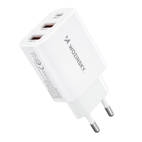 Ładowarka sieciowa 100-240V 30W USB-C 2x USB-A biała Ładowarka sieciowa 100-240V 30W USB-C 2x USB-A biała