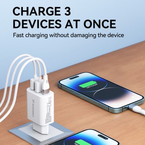 Ładowarka sieciowa 100-240V 30W USB-C 2x USB-A biała Ładowarka sieciowa 100-240V 30W USB-C 2x USB-A biała