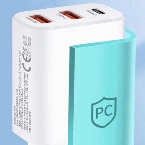 Ładowarka sieciowa 100-240V 30W USB-C 2x USB-A biała Ładowarka sieciowa 100-240V 30W USB-C 2x USB-A biała