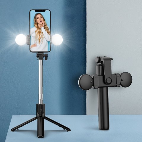 Selfie stick teleskopowy z pilotem + lampka LED stojak tripod na telefon 0.71m - czarny Selfie stick teleskopowy z pilotem + lampka LED stojak tripod na telefon 0.71m - czarny
