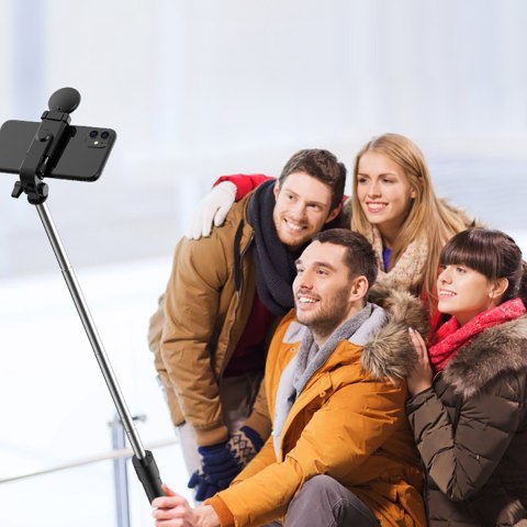 Selfie stick teleskopowy z pilotem + lampka LED stojak tripod na telefon 0.71m - czarny Selfie stick teleskopowy z pilotem + lampka LED stojak tripod na telefon 0.71m - czarny