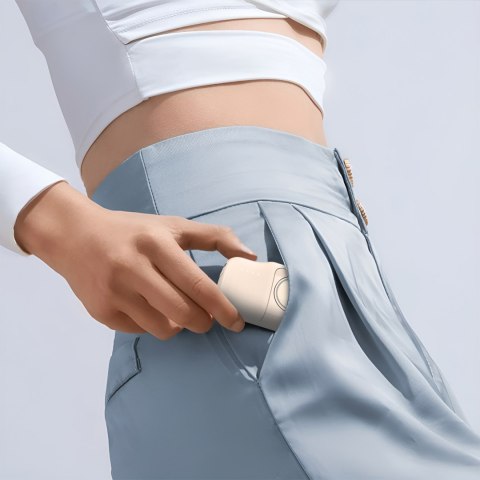 Mini powerbank 5000mAh 15W iPhone Lightning i ładowarką do Apple Watch - beżowy Mini powerbank 5000mAh 15W iPhone Lightning i ładowarką do Apple Watch - beżowy