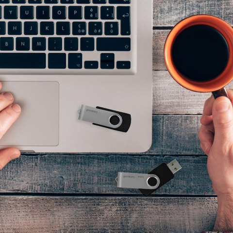 Pendrive pamięć flash 16 GB USB 3.2 Gen 1 UTS3 - czarny Pendrive pamięć flash 16 GB USB 3.2 Gen 1 UTS3 - czarny