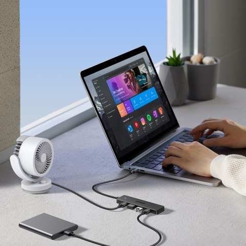 HUB rozdzielacz portu USB-A 3.0 na 4 porty USB-A 3.0 kabel 1m - czarny HUB rozdzielacz portu USB-A 3.0 na 4 porty USB-A 3.0 kabel 1m - czarny