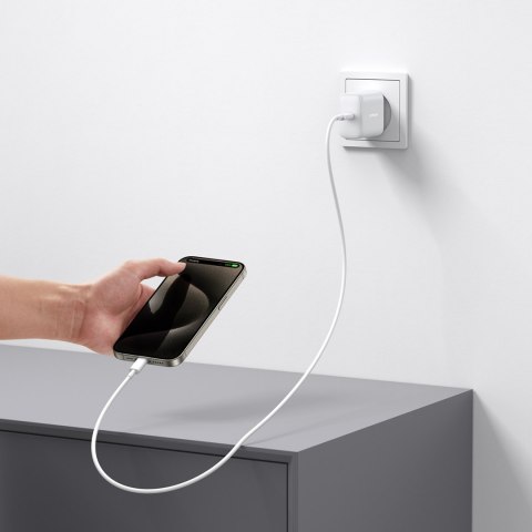 Ładowarka sieciowa USB-C PD 30W QC SFC - biała Ładowarka sieciowa USB-C PD 30W QC SFC - biała
