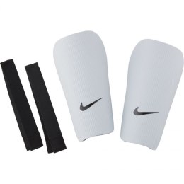 Ochraniacze piłkarskie Nike J Guard-CE SP2162 100 XS
