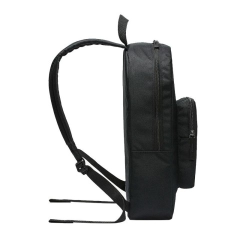 Plecak Nike Classic Junior BA5928-010 mały Plecak Nike Classic Junior BA5928-010 mały