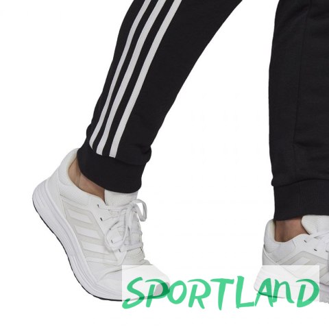 Spodnie adidas Essentials Tapered Cuff 3 Stripes M GK8831 XL Spodnie adidas Essentials Tapered Cuff 3 Stripes M GK8831 XL