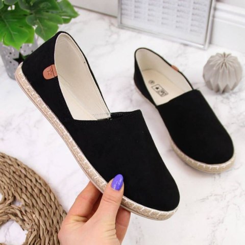 Espadryle slip on z wycięciami NEWS W EVE270A czarne 37 Espadryle slip on z wycięciami NEWS W EVE270A czarne 37