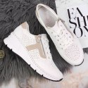 Półbuty skórzane na koturnie Rieker W N6304-80 białe 39
