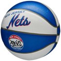 Piłka Wilson NBA Team Retro Brooklyn Nets Mini Ball WTB3200XBBRO 3 Piłka Wilson NBA Team Retro Brooklyn Nets Mini Ball WTB3200XBBRO 3