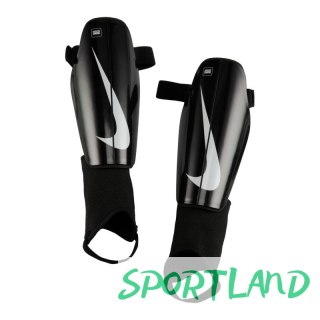 Ochraniacze piłkarskie Nike Charge DX4608-010 S (150-160cm)