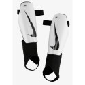 Ochraniacze piłkarskie Nike Charge DX4608-100 L (170-180cm) Ochraniacze piłkarskie Nike Charge DX4608-100 L (170-180cm)