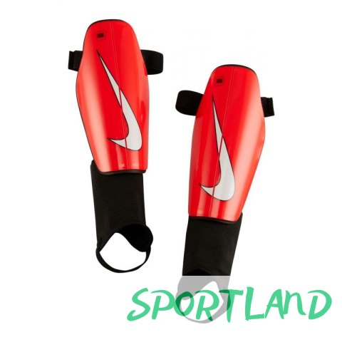 Ochraniacze piłkarskie Nike Charge DX4608-635 M (160-170cm) Ochraniacze piłkarskie Nike Charge DX4608-635 M (160-170cm)