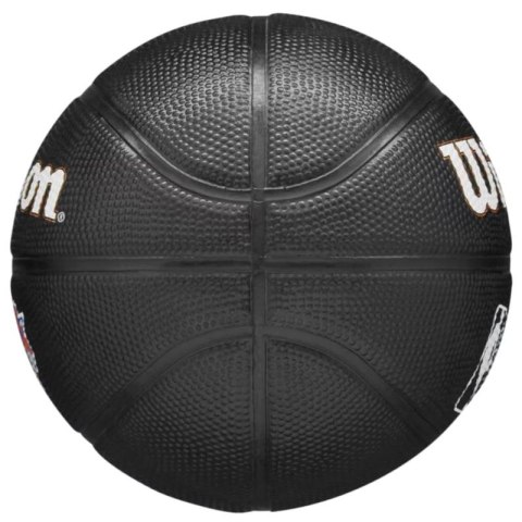 Piłka do koszykówki Wilson Team Tribute New York Knicks Mini Ball WZ4017610XB 3 Piłka do koszykówki Wilson Team Tribute New York Knicks Mini Ball WZ4017610XB 3