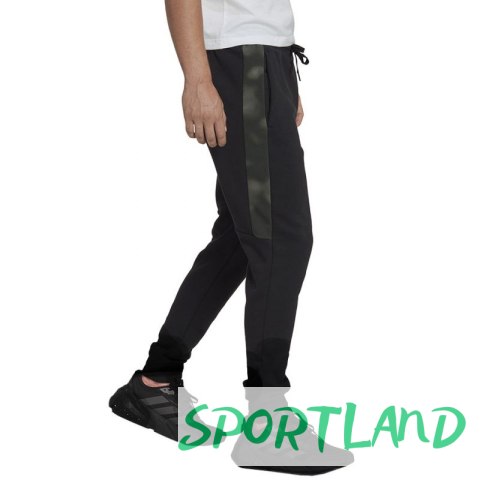 Spodnie adidas Essentials Camo Print Fleece Pant M HL6929 L Spodnie adidas Essentials Camo Print Fleece Pant M HL6929 L