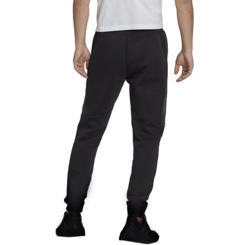 Spodnie adidas Essentials Camo Print Fleece Pant M HL6929 S Spodnie adidas Essentials Camo Print Fleece Pant M HL6929 S