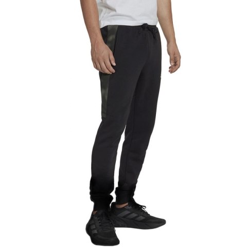 Spodnie adidas Essentials Camo Print Fleece Pant M HL6929 S Spodnie adidas Essentials Camo Print Fleece Pant M HL6929 S