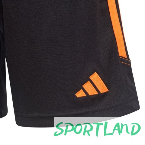 Spodenki adidas Tiro 23 Club Training Jr HZ0188 128cm Spodenki adidas Tiro 23 Club Training Jr HZ0188 128cm
