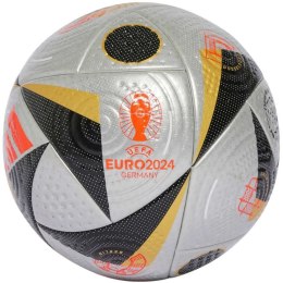 Piłka nożna adidas Fussballiebe Finale Pro IS7436 5