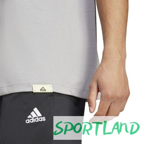 Koszulka adidas Tech Linear Graphic M IY0728 M Koszulka adidas Tech Linear Graphic M IY0728 M