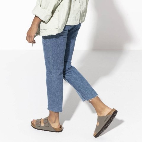 Klapki damskie/męskie Birkenstock Arizona Birko-Flor Nubuck Stone regular szerokie szare (0151211) 43.0 Klapki damskie/męskie Birkenstock Arizona Birko-Flor Nubuck Stone regular szerokie szare (0151211) 43.0