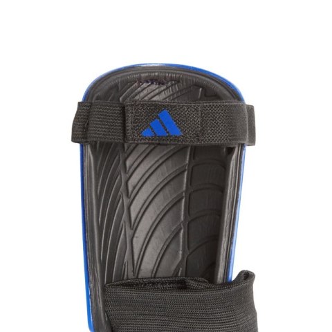 Ochraniacze piłkarskie adidas Tiro Match Jr IW8790 L Ochraniacze piłkarskie adidas Tiro Match Jr IW8790 L