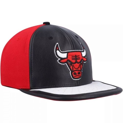 Czapka z daszkiem Mitchell & Ness Chicago Bulls NBA Day One Snapback Bulls 6HSSMM19224-CBUBKWH OSFM Czapka z daszkiem Mitchell & Ness Chicago Bulls NBA Day One Snapback Bulls 6HSSMM19224-CBUBKWH OSFM