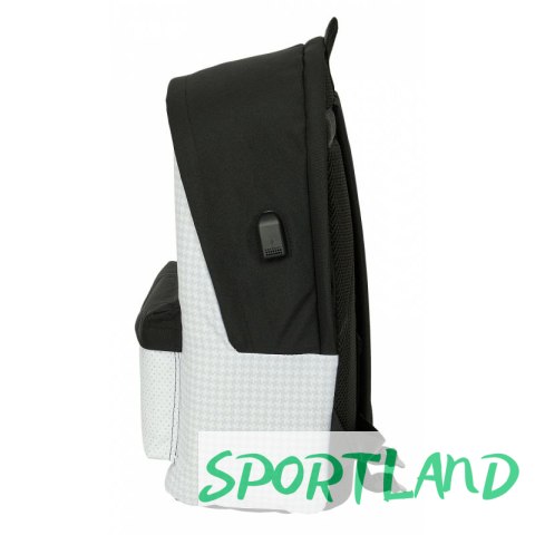 Plecak Real Madryt sportowy z miejscem na laptopa 612454820 biały Plecak Real Madryt sportowy z miejscem na laptopa 612454820 biały