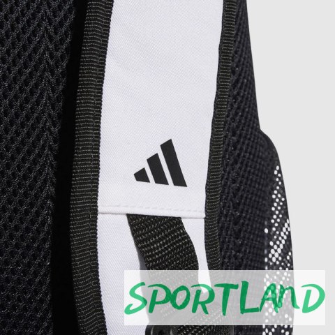 Plecak adidas Real Madryt IY2879 biały Plecak adidas Real Madryt IY2879 biały