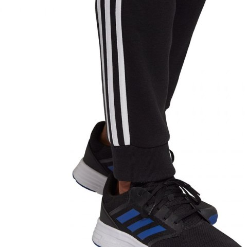 Spodnie adidas Essentials Fleece M GK8821 L Spodnie adidas Essentials Fleece M GK8821 L