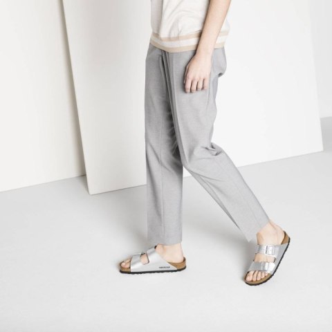 Klapki damskie Birkenstock srebrne Arizona Birko-Flor Silver regular szerokie (1012282) 39.0 Klapki damskie Birkenstock srebrne Arizona Birko-Flor Silver regular szerokie (1012282) 39.0