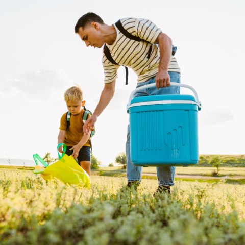 Lodówka turystyczna 32L KAMAI ICEBERG na wkłady mrożące, turkusowa z białą rączką Lodówka turystyczna 32L KAMAI ICEBERG na wkłady mrożące, turkusowa z białą rączką