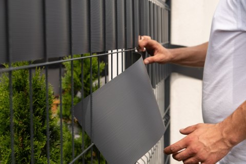 Taśma ogrodzeniowa ROLKA 26mb BASIC 19cm PROTECTO™ GRAFIT Taśma ogrodzeniowa ROLKA 26mb BASIC 19cm PROTECTO™ GRAFIT
