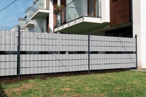 Taśma ogrodzeniowa PASKI 6 x 2,55mb BASIC 19cm PROTECTO™ SZARA + 12 klipsów GRATIS Taśma ogrodzeniowa PASKI 6 x 2,55mb BASIC 19cm PROTECTO™ SZARA + 12 klipsów GRATIS