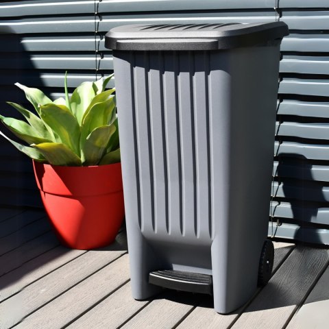 Kosz z pedałem 100L czarny Kosz z pedałem 100L czarny