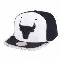 Czapka z daszkiem Mitchell & Ness Chicago Bulls NBA Day One Snapback Bulls 6HSSMM19226-CBUWHBK OSFM
