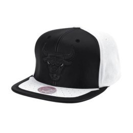 Czapka z daszkiem Mitchell & Ness NBA Chicago Bulls Day One Snapback Bulls 6HSSMM19224-CBUWHBK OSFM