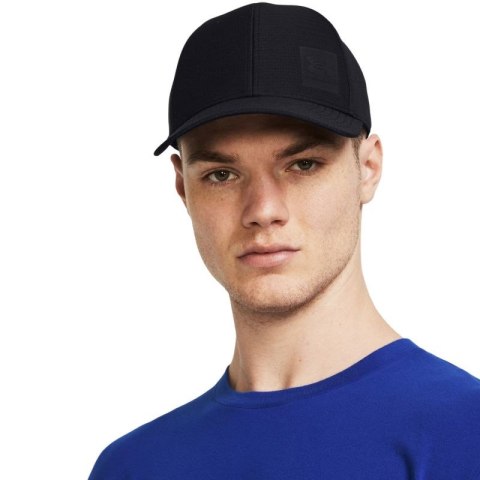 Czapka z daszkiem Under Armour Iso-chill Armourvent Strech Fit M 1383438 002 M/L Czapka z daszkiem Under Armour Iso-chill Armourvent Strech Fit M 1383438 002 M/L