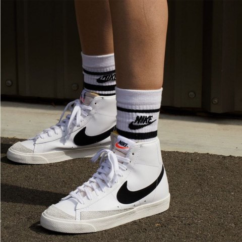 Buty Nike Blazer Mid '77 W CZ1055 100 38 1/2 Buty Nike Blazer Mid '77 W CZ1055 100 38 1/2
