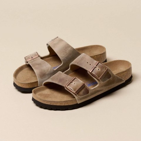 Klapki Birkenstock Arizona Soft Footbed Oiled Leather Tabacco Brown narrow wąskie damskie/męskie (0552813) 40.0 Klapki Birkenstock Arizona Soft Footbed Oiled Leather Tabacco Brown narrow wąskie damskie/męskie (0552813) 40.0